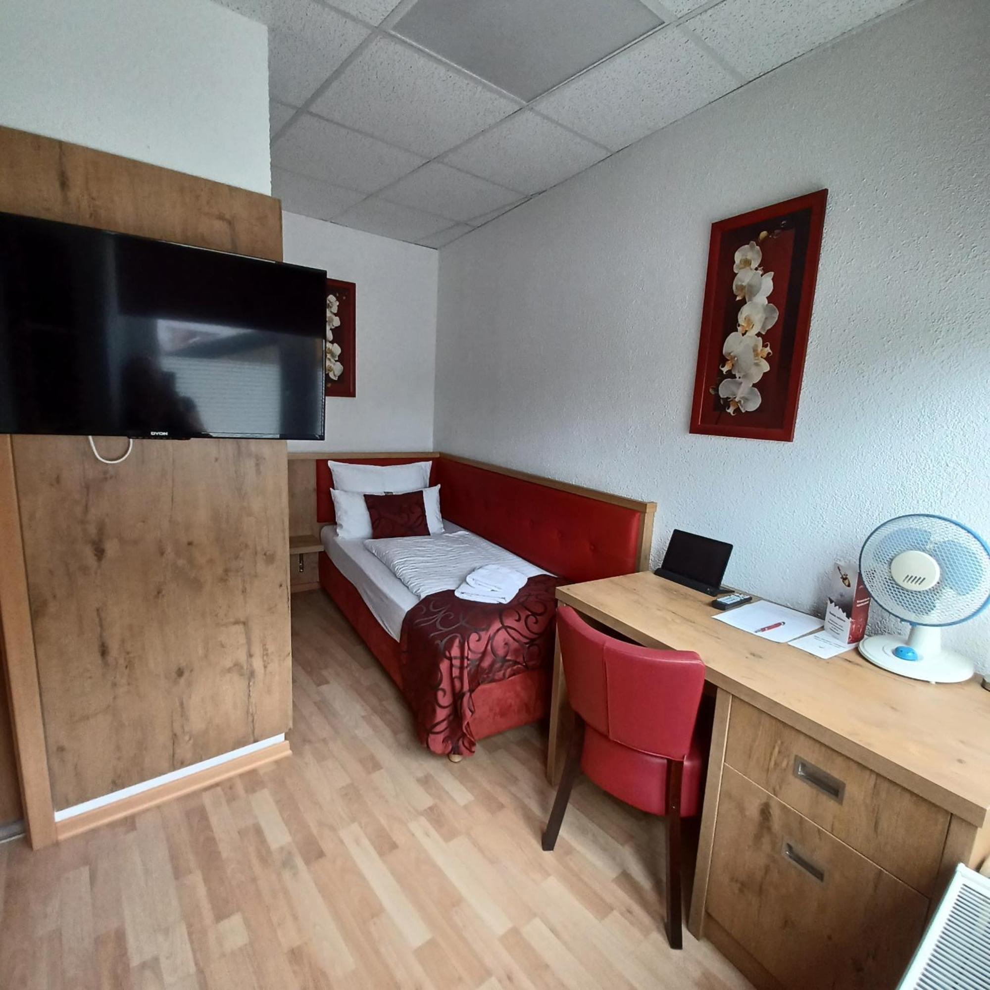 Landhotel Zum Baggernpuhl Wachow Kamer foto